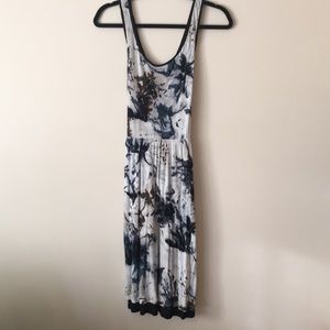 Very comfortable and flowy dress!